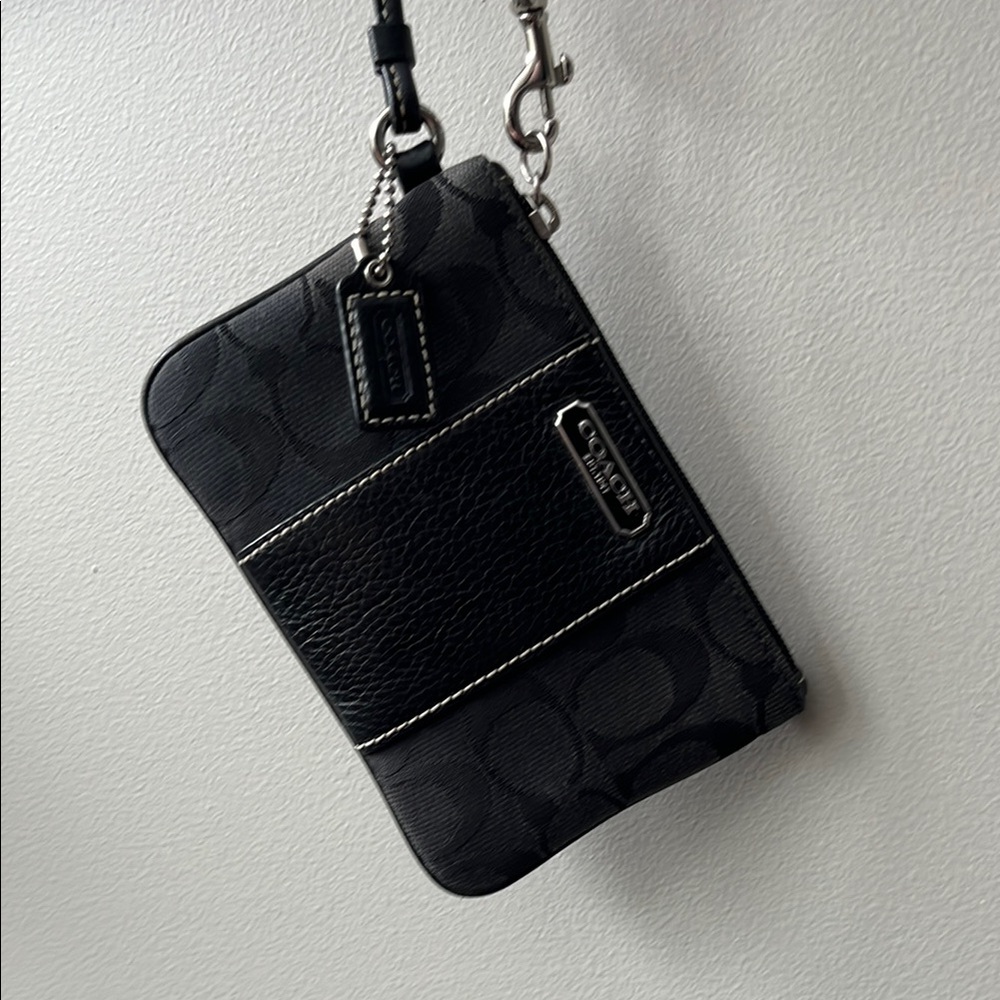 Coach wristlet authentic